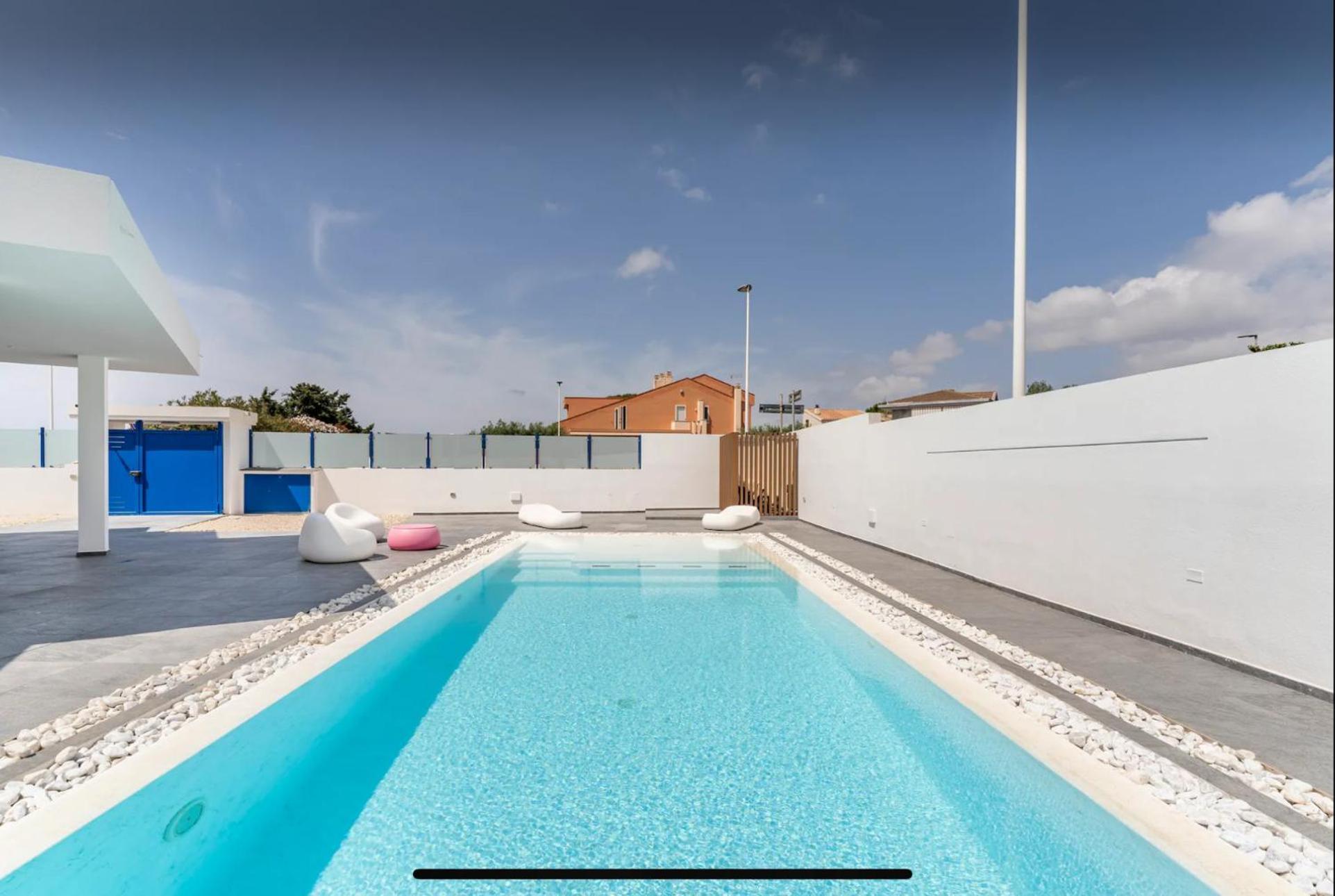 Leonida'S Room Pool And Jacuzzi Quartu SantʼElena Exteriér fotografie